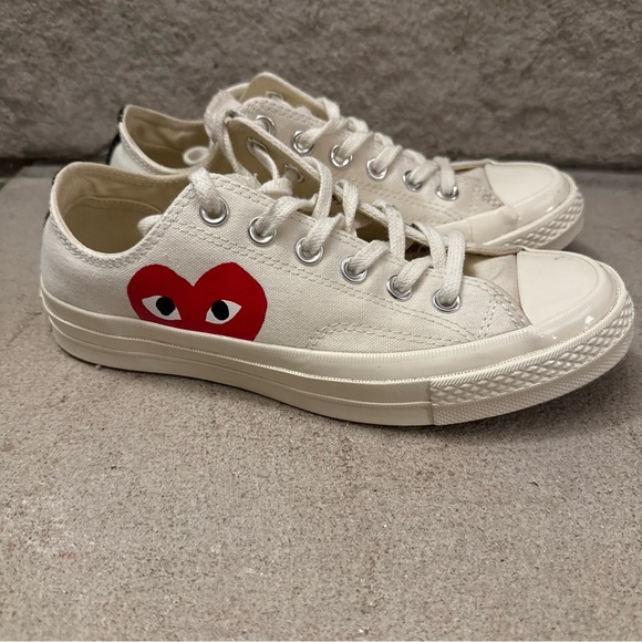 Comme des Garçons PLAY x Converse Chuck Taylor All Star Low Top Sneakers Unisex - Picture 3 of 9